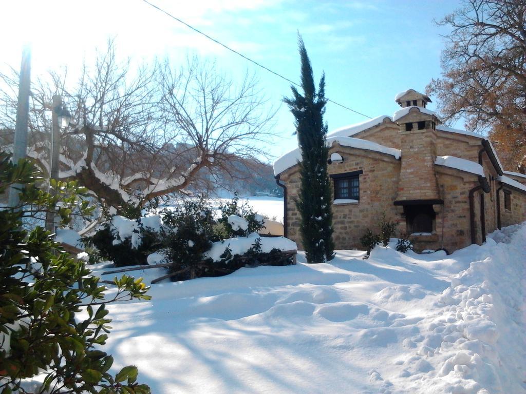 Agriturismo Tre Querce Penna San Giovanni Екстериор снимка