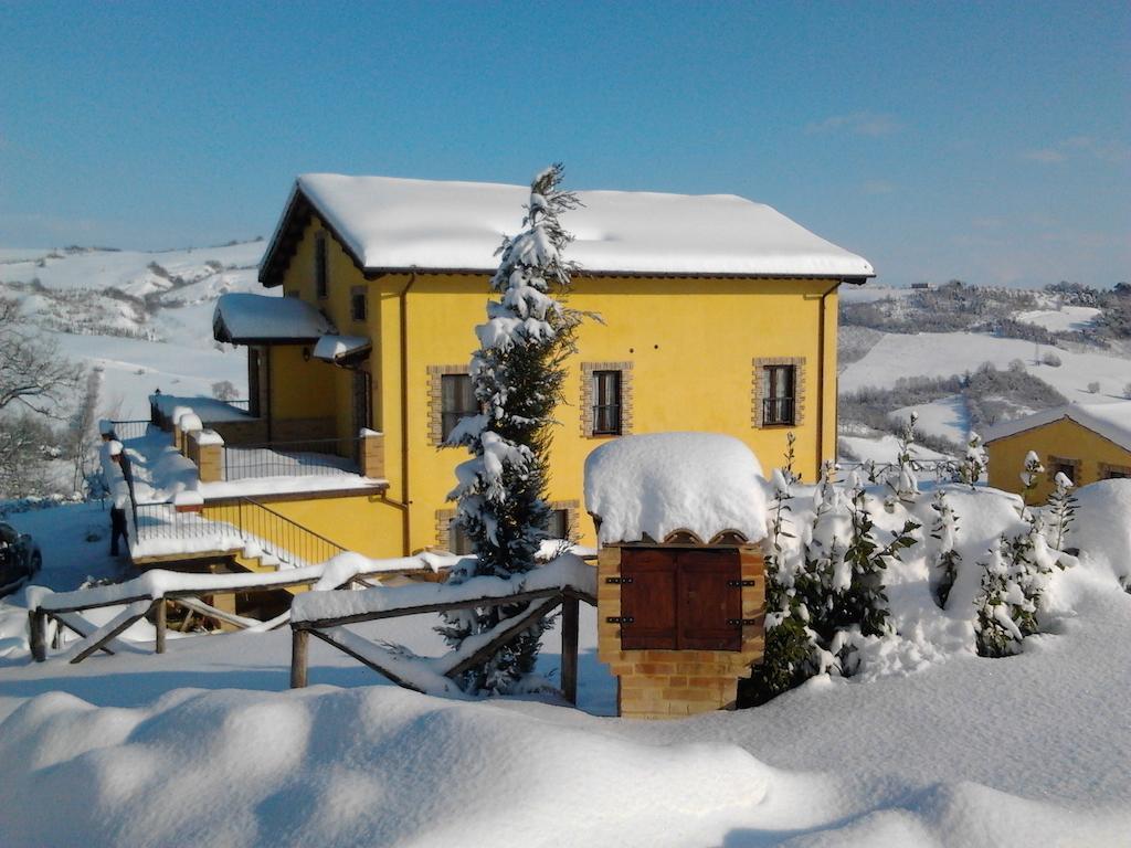Agriturismo Tre Querce Penna San Giovanni Екстериор снимка