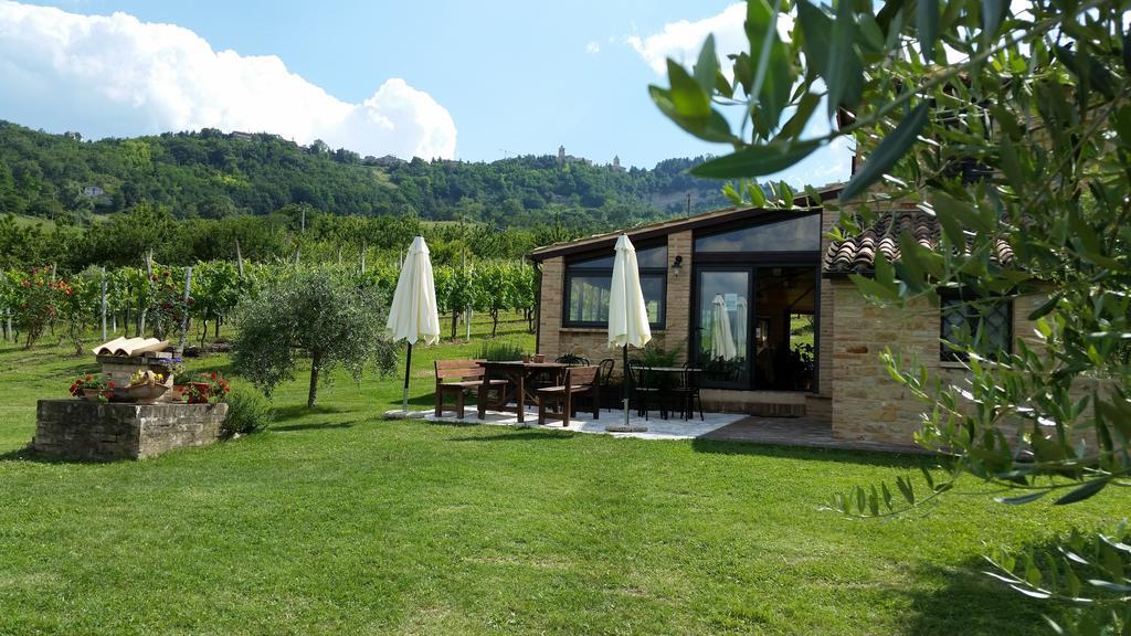 Agriturismo Tre Querce Penna San Giovanni Екстериор снимка