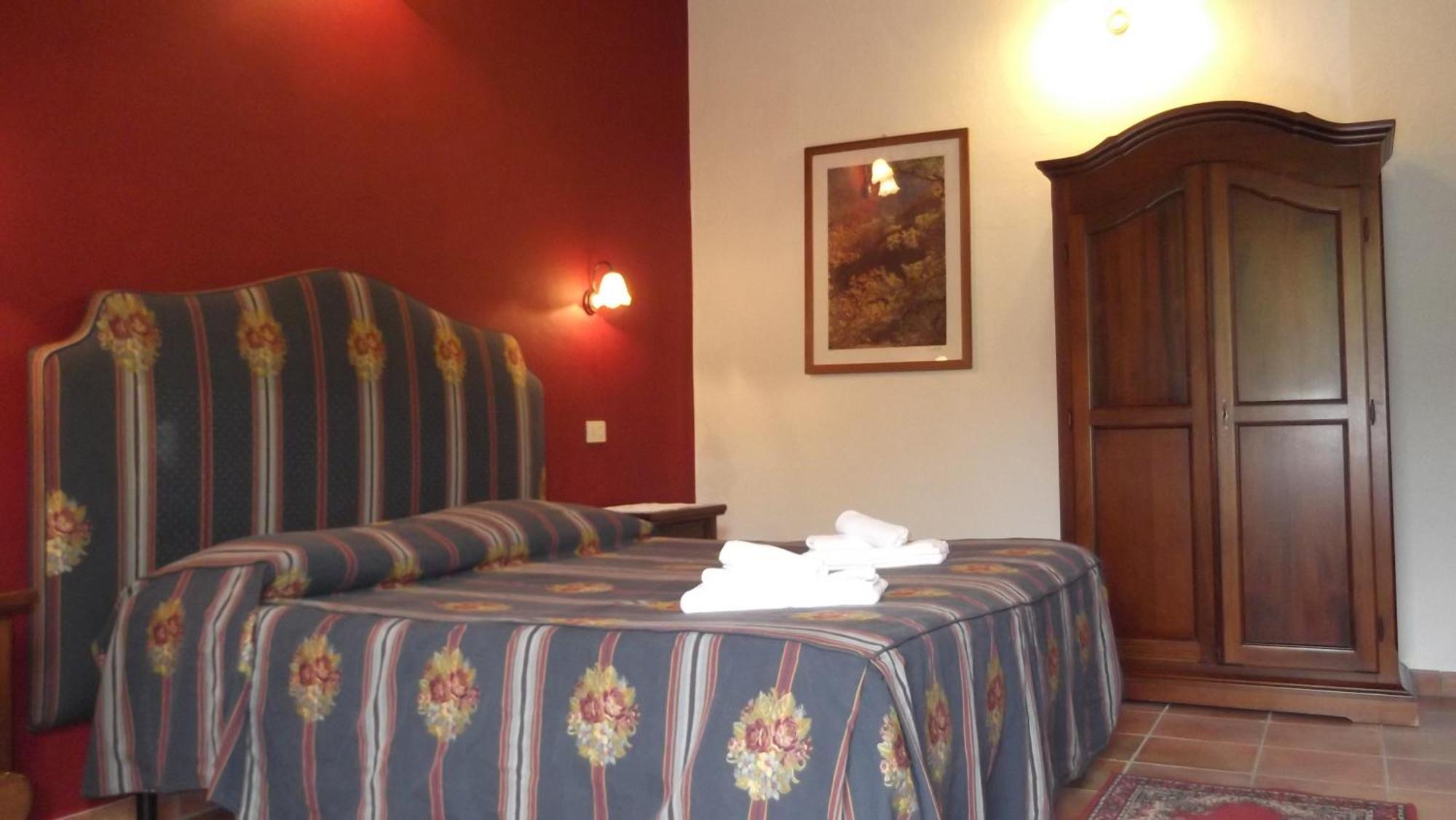 Agriturismo Tre Querce Penna San Giovanni Стая снимка